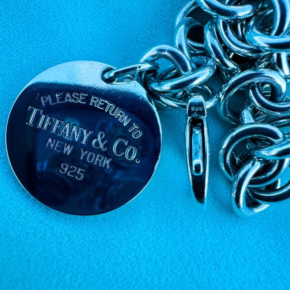 Tiffany and Co Return To Tiffany Bracelet - Picture 5 of 7